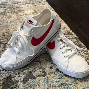 Nike shoes size 8